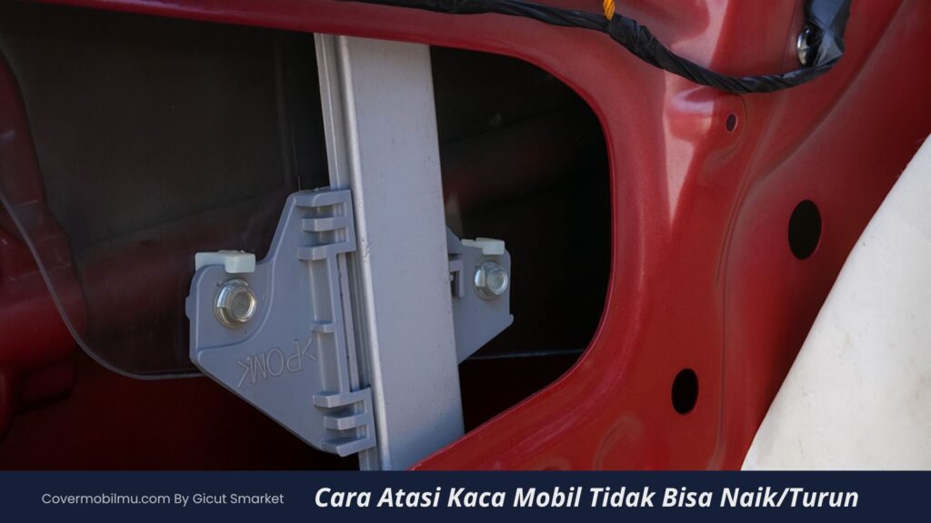 Cara Atasi Kaca Mobil Tidak Bisa Naik atau Turun - Cover Mobilmu