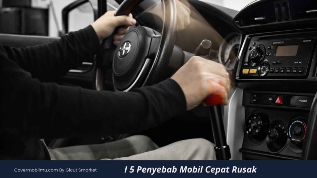 Membiarkan Persneling Tetap di D Saat Lampu Merah - Cover Mobilmu